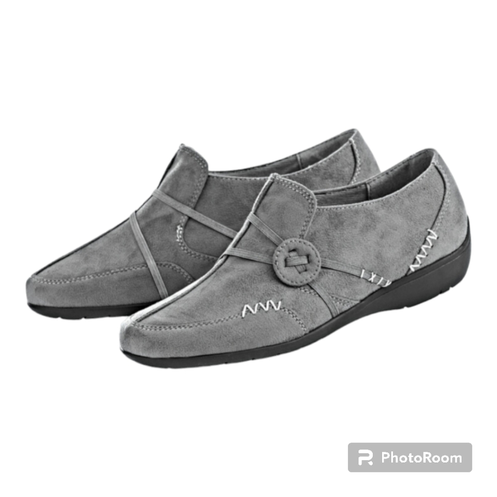 Classique Women's Kelly Slip On Loafer NWOT